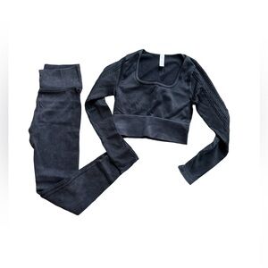 Aerie long sleeve crop top and legging set